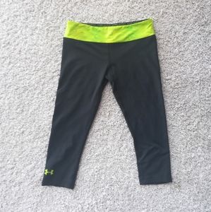 Under Armour Fitted Cropped workout leggings tight